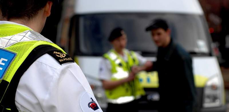 比八點檔還扯的故事《媽媽僱女婿殺前男友》結果女婿不僅放鳥還把媽媽的錢偷走... 比八點檔還扯的故事《媽媽僱女婿殺前男友》結果女婿不僅放鳥還把媽媽的錢偷走...