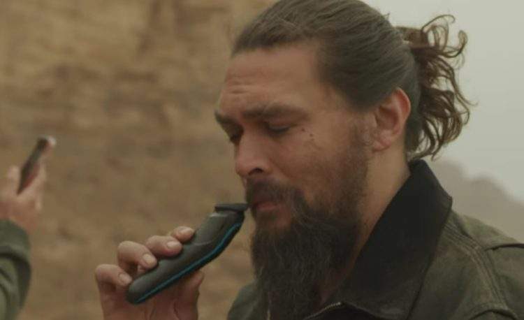 《傑森摩莫亞為環保剔鬚》 網友:原來他有下巴......我難過 《傑森摩莫亞為環保剔鬚》 網友:原來他有下巴......我難過