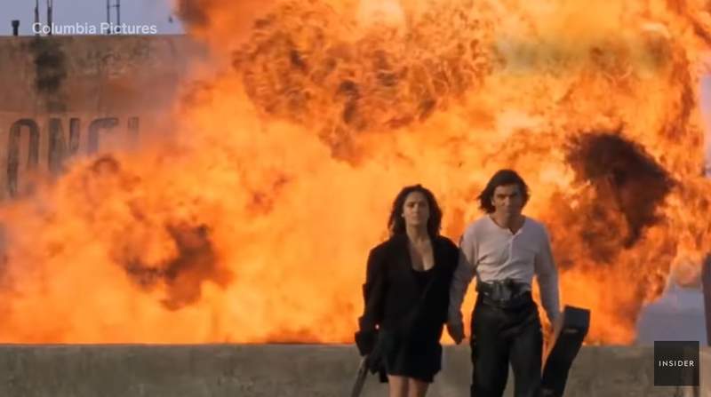 專家評論《電影爆炸場面有多真實》咬掉手榴彈插銷或炸飛出去都假的？！