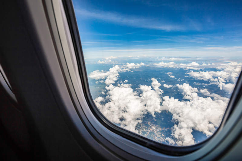 《洗衣精拍出飛機窗外風景照》連假被出國打卡洗版就用這方法來調適心情w