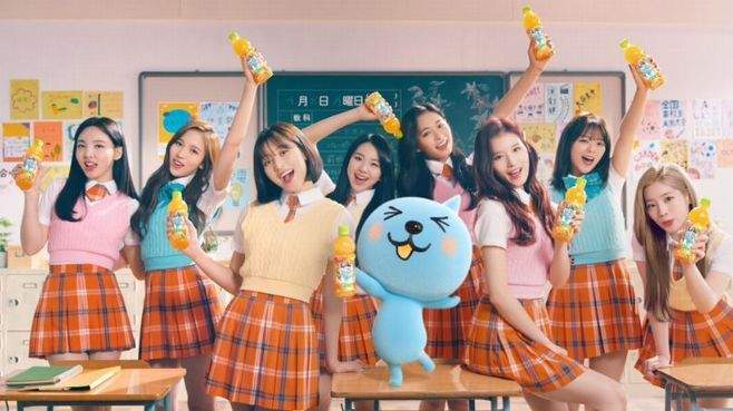 【有片】《TWICE 代言QOO》日網友反應「說好的鬼臉呢？」跟《橋本環奈》多學學啊～