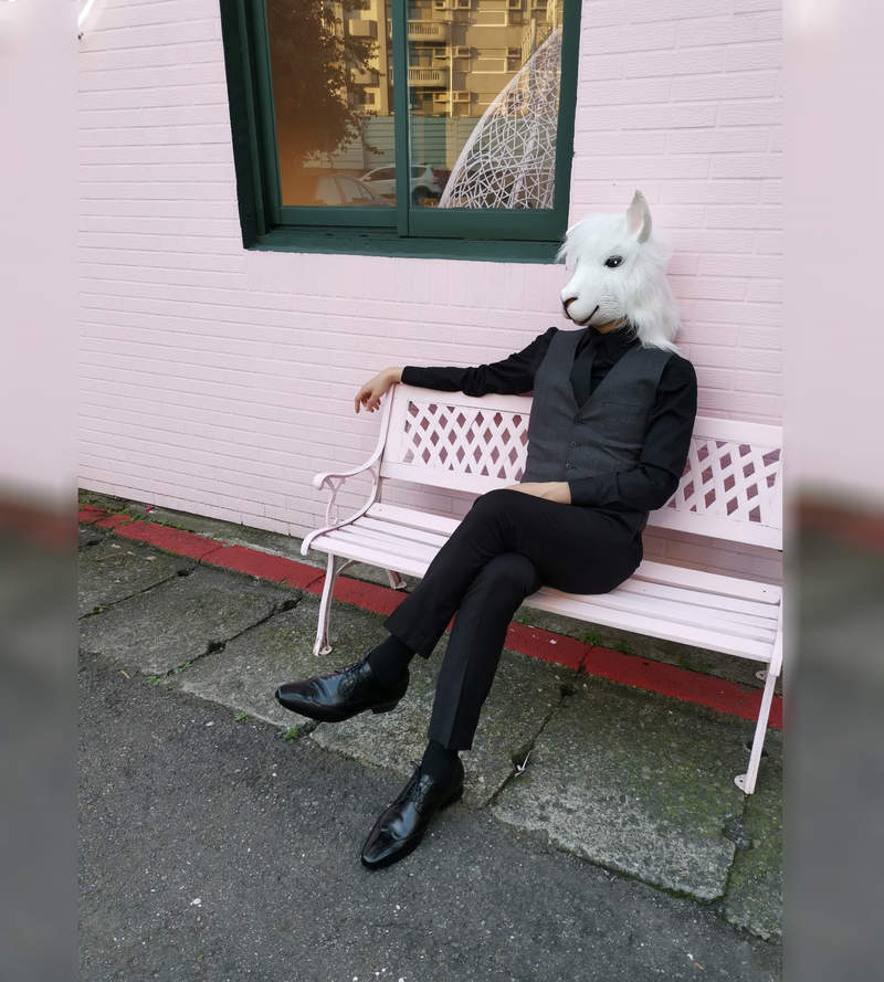 我想看透你《從坐姿看個性測驗》等等就來觀察一下週遭的人會是什麼姿勢XD