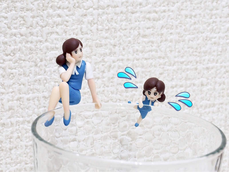 可愛加倍《迷你杯緣子》默默誕生的Q版杯緣子，小小身體一樣努力撐在杯緣上...