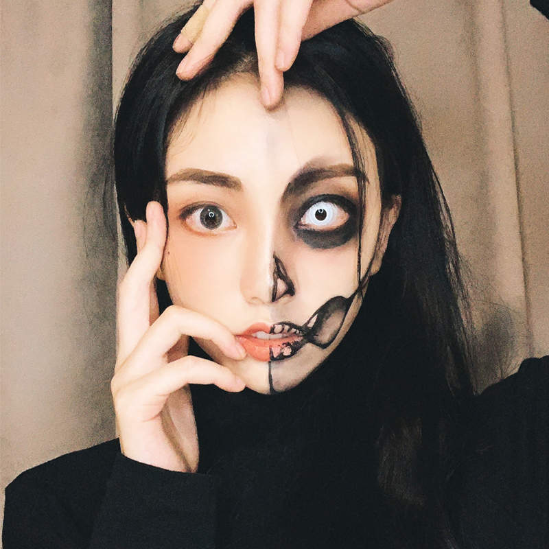 《飛天小敏警》陰森風格怪怪美少女