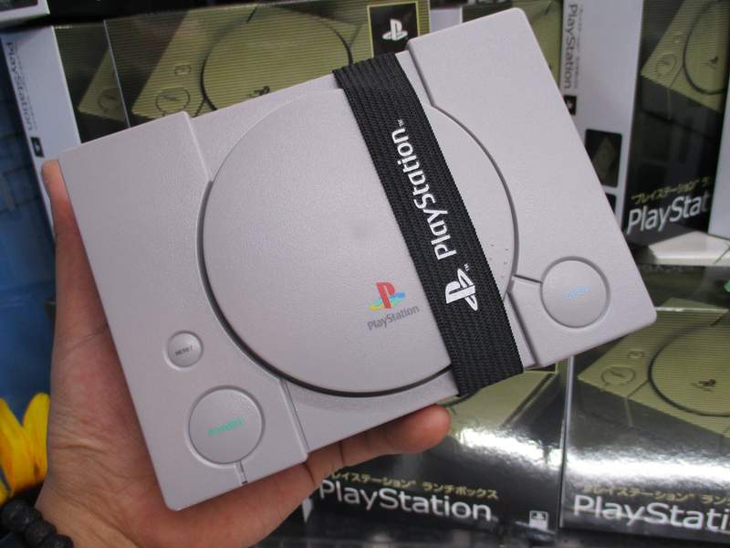 7年級生的共同回憶《PS便當盒》那個開機聲我到現在都還記得