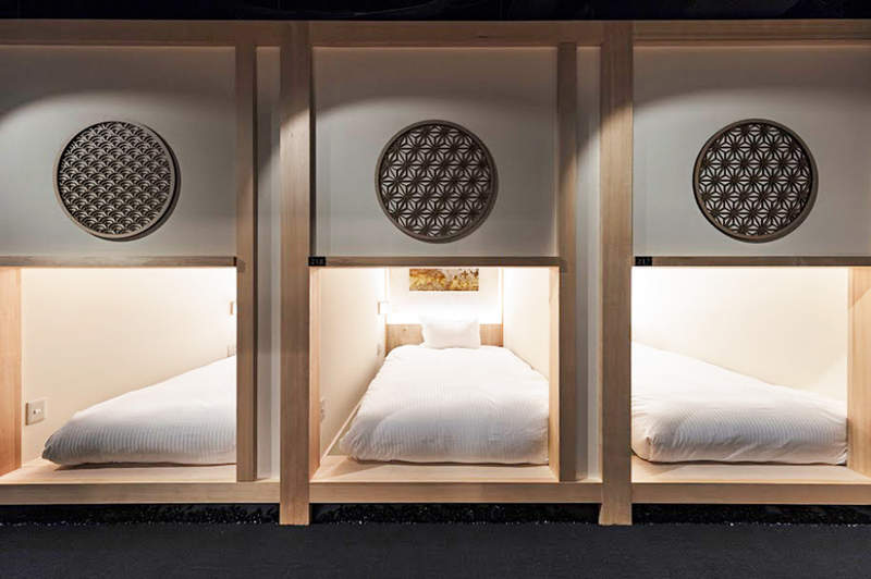 日本住宿新選擇《茶室風膠囊旅館》竟然被網友說像和風太平間ww 日本住宿新選擇《茶室風膠囊旅館》竟然被網友說像和風太平間ww