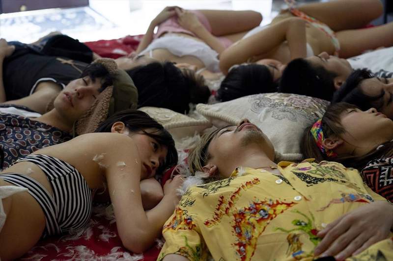 《惡女羅曼死》作者最新電影《吉娃娃羅曼死》一樁殺人事件開始的青春群象劇...