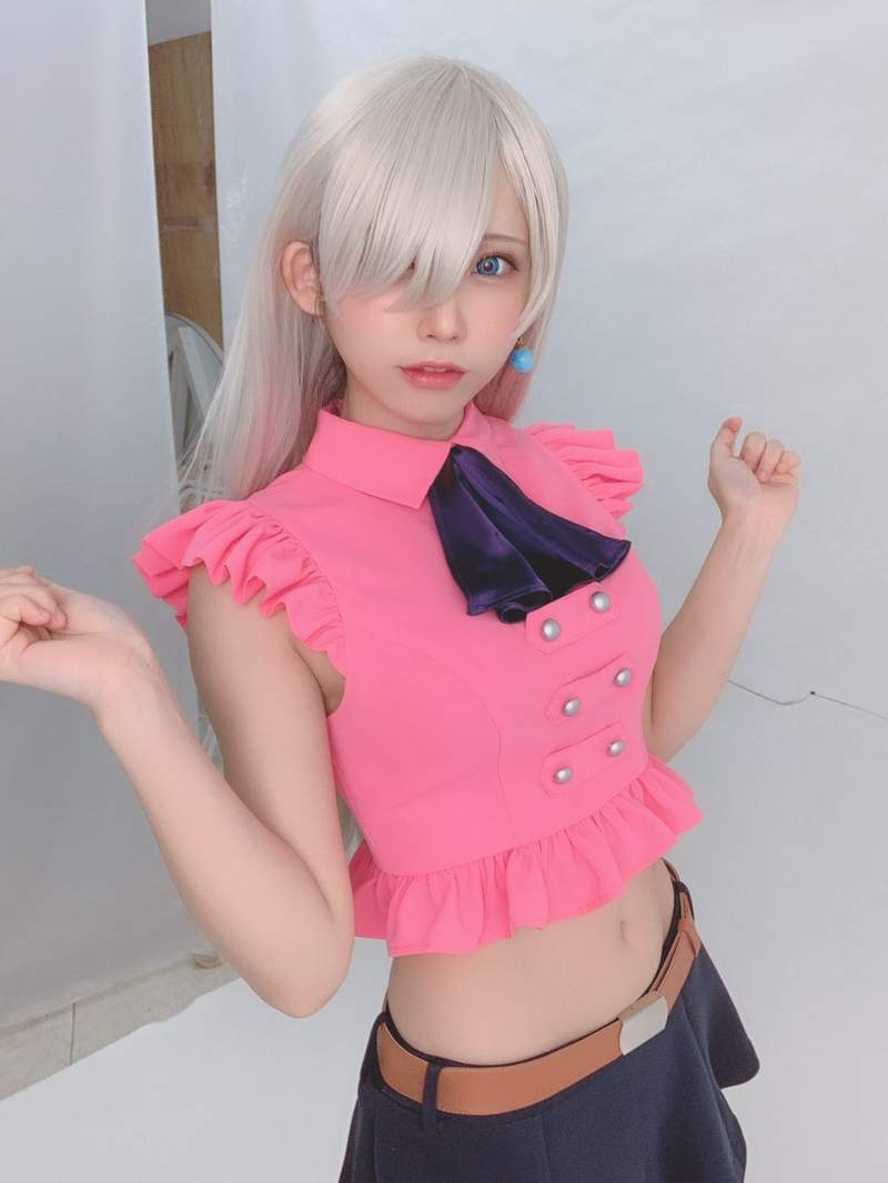 小露肚臍❤《えなこcos七大罪》美美扮演伊麗莎白、黛安娜人氣女角 小露肚臍❤《えなこcos七大罪》美美扮演伊麗莎白、黛安娜人氣女角