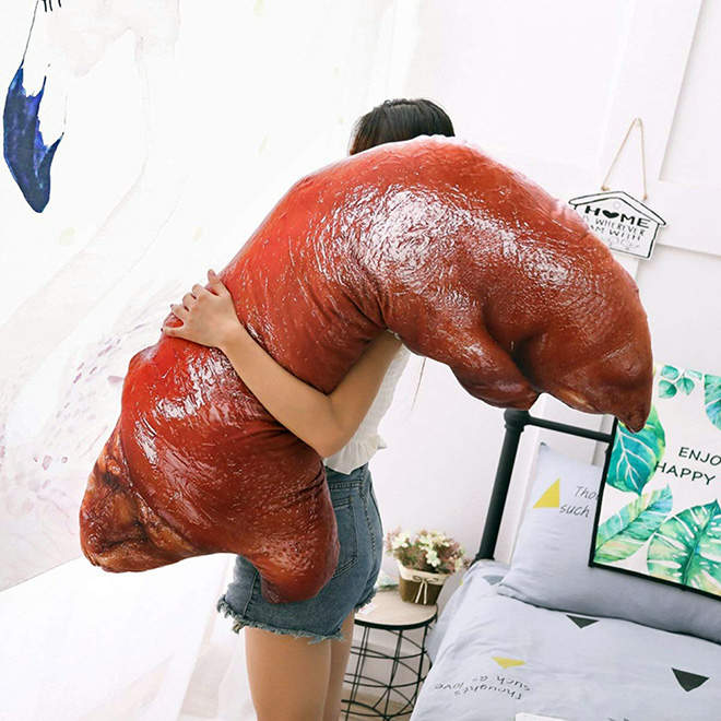 肉食系的療癒《豬腳抱枕》想要做個香甜美夢今晚就靠它 肉食系的療癒《豬腳抱枕》想要做個香甜美夢今晚就靠它