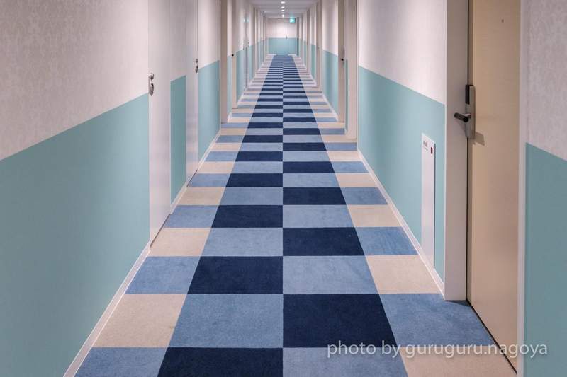 推特瘋傳《超可愛藍白飯店》從裝潢到房間擺設全部統一使用藍白色調 推特瘋傳《超可愛藍白飯店》從裝潢到房間擺設全部統一使用藍白色調