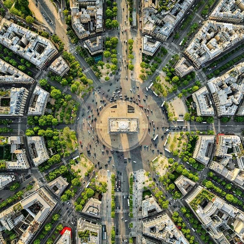 強迫症覺得療癒《巴黎的對稱街道》逼近完美的城市讓人看了心曠神怡 強迫症覺得療癒《巴黎的對稱街道》逼近完美的城市讓人看了心曠神怡