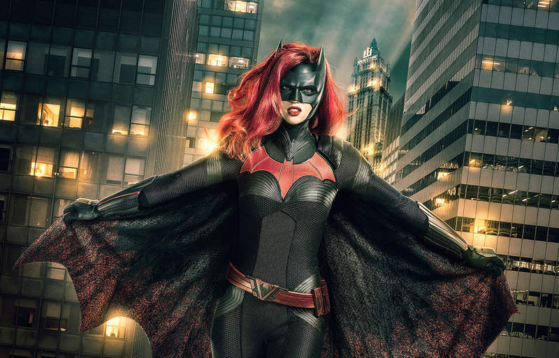 CW台《蝙蝠女俠》預告登場 紅髮性感英雄加入影集英雄聯盟