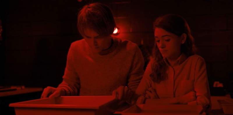 時代的眼淚《現在的年輕人不知道暗房是什麼》不多說了先去旁邊哭一波... 時代的眼淚《現在的年輕人不知道暗房是什麼》不多說了先去旁邊哭一波...