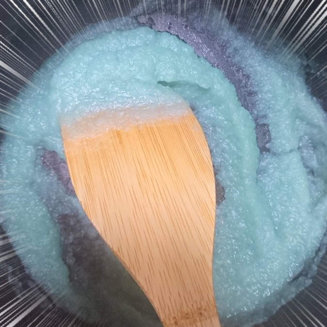 珍奇《料理中的化學反應》只是想做個洋蔥醬竟然變成這種顏色！？