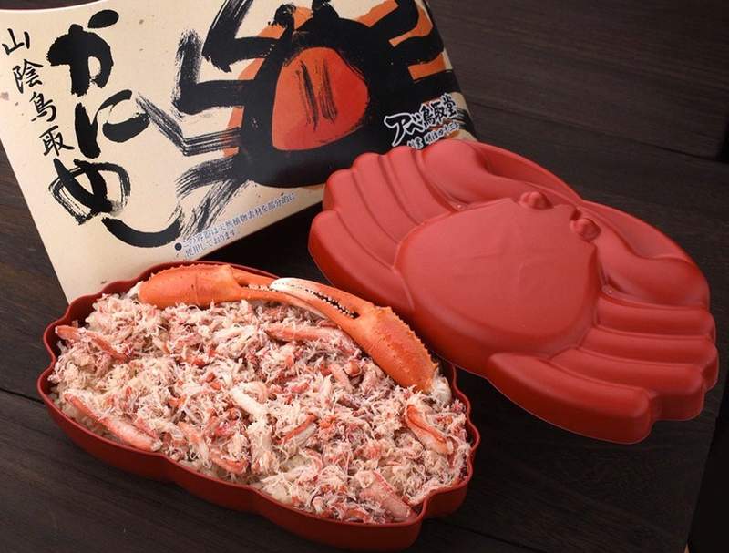 螃蟹一呀爪八個《蟹肉蓋飯便當》網友傳聞中鳥取車站必買的超豪華便當
