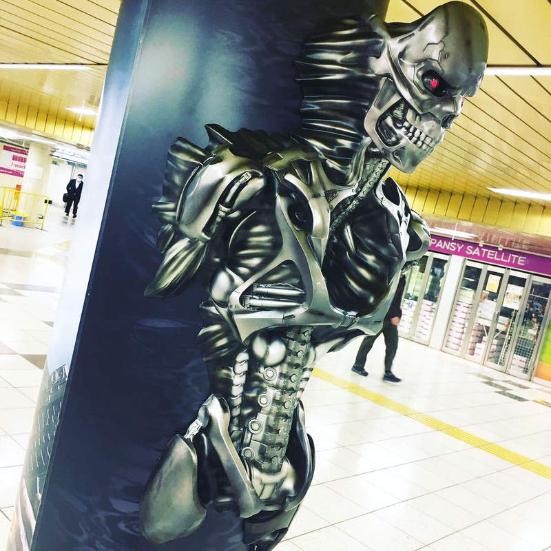 登登登登登《魔鬼終結者：黑暗宿命》日本新宿車站超霸氣終結者「REV-9」活動廣告