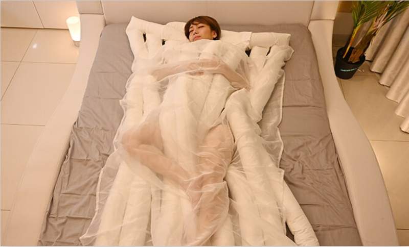 理解不能《睡眠用烏龍麵》用麵條取代枕頭棉被的新型寢具(?) 理解不能《睡眠用烏龍麵》用麵條取代枕頭棉被的新型寢具(?)