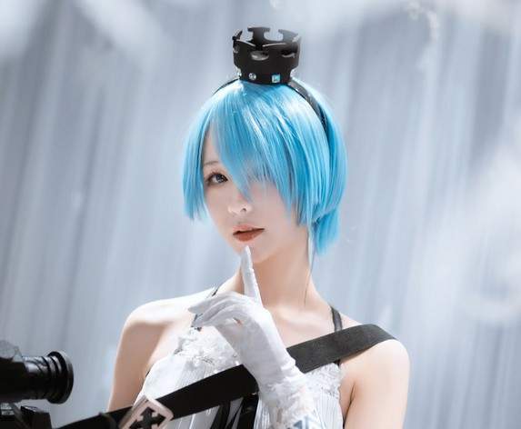 少女前線cos《Zas M21 白棋皇后》這麼可愛這可不是持槍雷姆喔 少女前線cos《Zas M21 白棋皇后》這麼可愛這可不是持槍雷姆喔