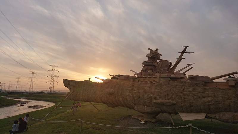 筑前町收穫祭《宇宙戰艦大和號》用稻草搭起來帥爆的巨大戰艦