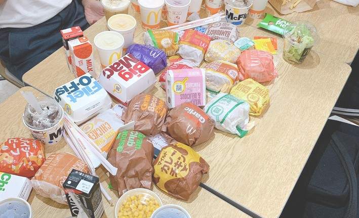 網友挑戰《把麥當勞所有的餐都點一遍》帳單出來竟然是出乎意料的便宜耶 網友挑戰《把麥當勞所有的餐都點一遍》帳單出來竟然是出乎意料的便宜耶