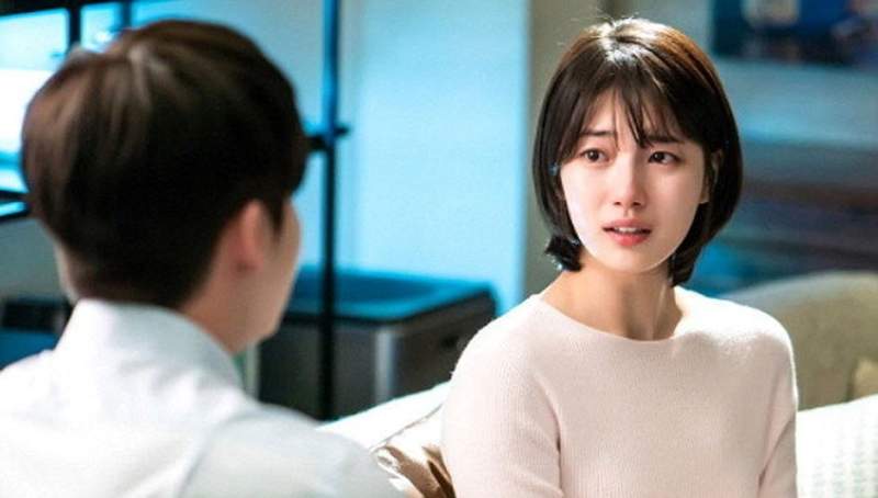 男友跟朋友出去玩拒絕接《視訊電話》女友質疑該不會是跟小三出去吧...