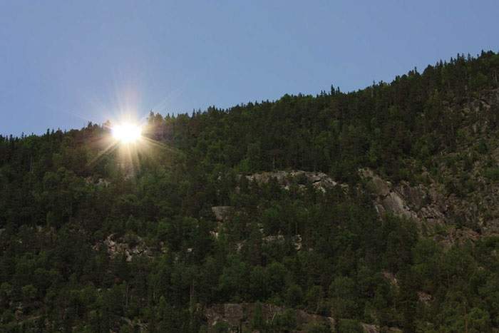 挪威《曬不到太陽的小鎮》鎮民於是自己想辦法讓陽光照過來 挪威《曬不到太陽的小鎮》鎮民於是自己想辦法讓陽光照過來