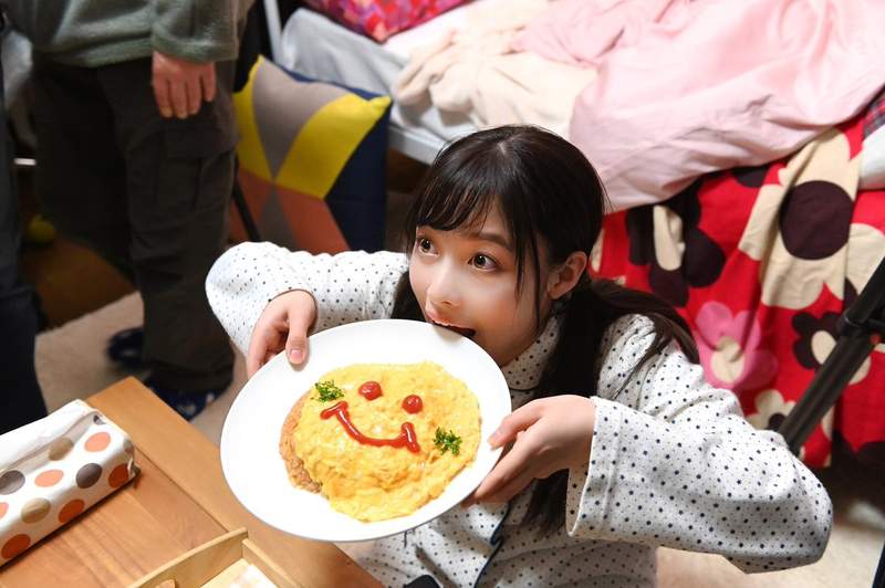 飛機上的邂逅《橋本環奈&手寫卡片》貼心的空服員讓感絕讓天使都有點迷上惹 飛機上的邂逅《橋本環奈&手寫卡片》貼心的空服員讓感絕讓天使都有點迷上惹