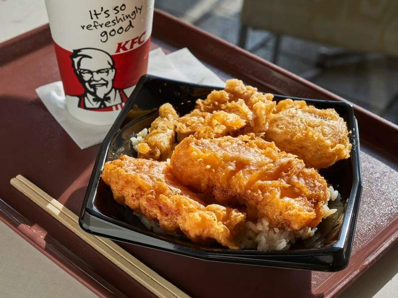 肯德基夢幻菜單《肯德基丼》全日本只有7間分店販賣的超級限定商品... 肯德基夢幻菜單《肯德基丼》全日本只有7間分店販賣的超級限定商品...