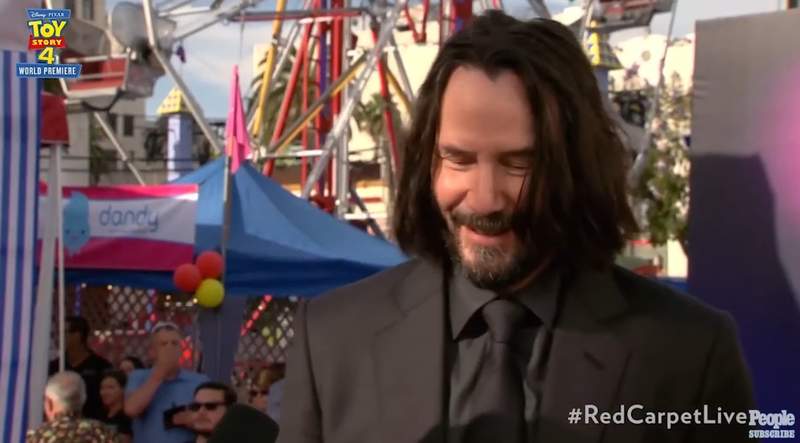 消息太多講不完《基努李維得知自己在網上超紅的反應》怎麼可以一舉一動都這麼可愛 消息太多講不完《基努李維得知自己在網上超紅的反應》怎麼可以一舉一動都這麼可愛