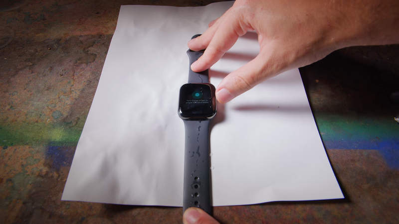 慢動作微距觀察《Apple Watch 排水功能》讓人不得不佩服的小機器大作用