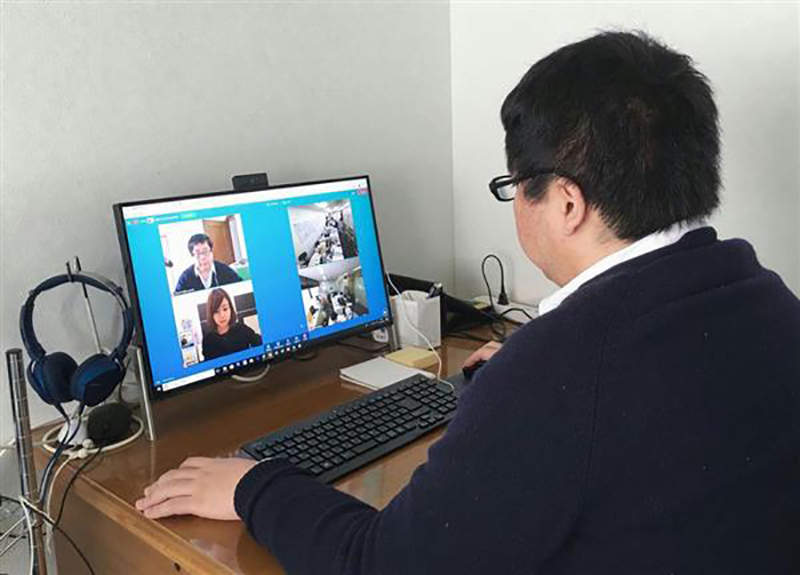 《在家工作殺氣騰騰》上班族只用文字溝通易吵架?終於明白遠距離戀愛容易分手的原因…… 《在家工作殺氣騰騰》上班族只用文字溝通易吵架?終於明白遠距離戀愛容易分手的原因……