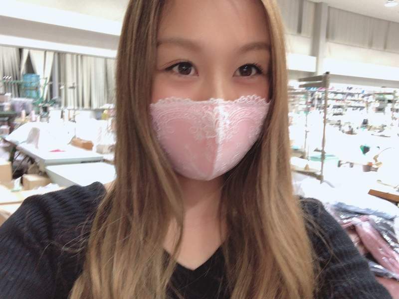 《內衣廠商認真做口罩的結果》使用胸罩素材製作的「真.胸罩口罩」誕生... 《內衣廠商認真做口罩的結果》使用胸罩素材製作的「真.胸罩口罩」誕生...