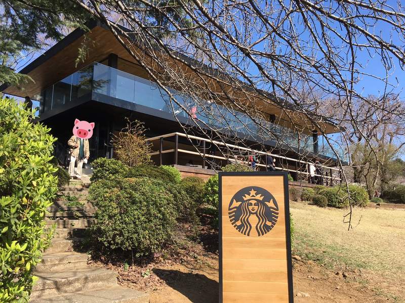 新宿御苑內新開的《古色古香星巴克》排隊順便賞櫻感覺真的好極惹 新宿御苑內新開的《古色古香星巴克》排隊順便賞櫻感覺真的好極惹