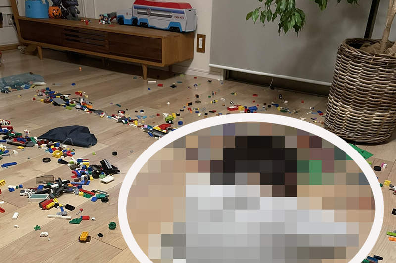 《兒子亂丟玩具被罵的反應》媽媽怒要兒子收拾，兒子超天才行動笑翻滑過推民ww