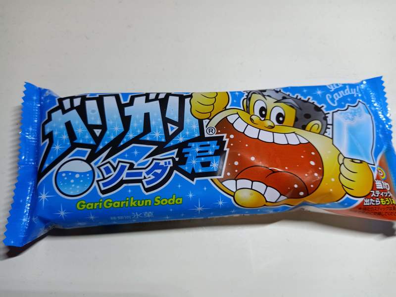 【衝擊】《嘎哩嘎哩君的後腦勺》冰棒吃了那麼多根，還是第一次看到它的背影...