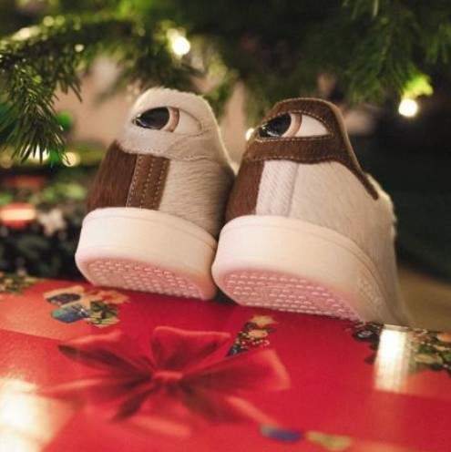 長眼睛的鞋子《小精靈x愛迪達 聯名鞋》三大禁忌不能接觸強光、水還有零食也要遵守嗎？