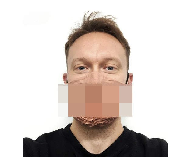 史上最嚇人《陰囊口罩》其實沒這麼糟糕，遠遠看會以為是雙下巴吧XD