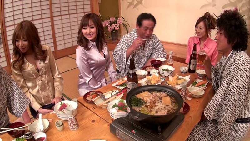 《日本議員的防疫奇招》聚餐叫陪酒小姐可以降低傳染風險?挨批胡說八道沒人信 《日本議員的防疫奇招》聚餐叫陪酒小姐可以降低傳染風險?挨批胡說八道沒人信