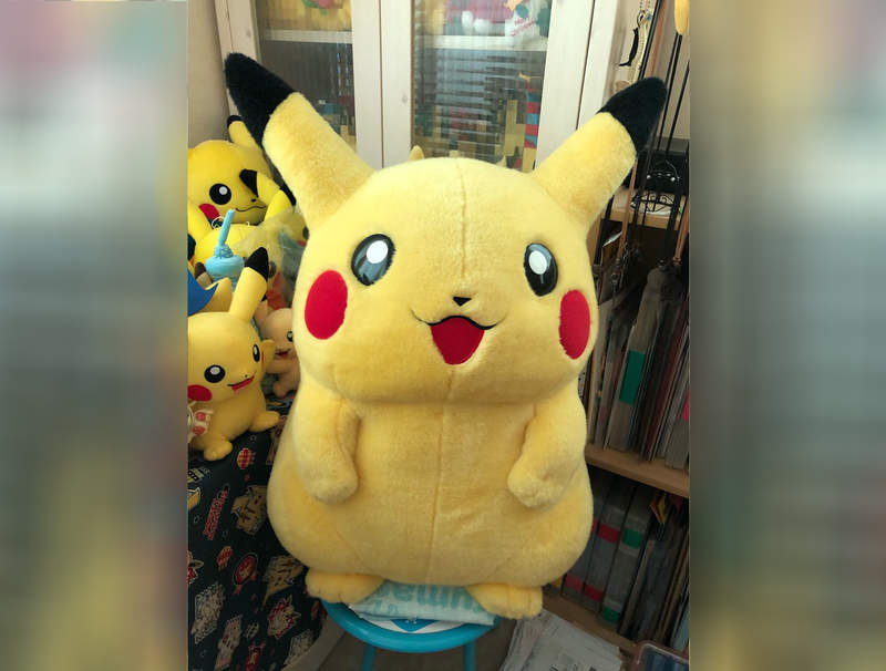 重量級的存在《超巨皮卡丘、喵喵玩偶》空虛寂寞的夜晚有它陪伴不孤單 重量級的存在《超巨皮卡丘、喵喵玩偶》空虛寂寞的夜晚有它陪伴不孤單