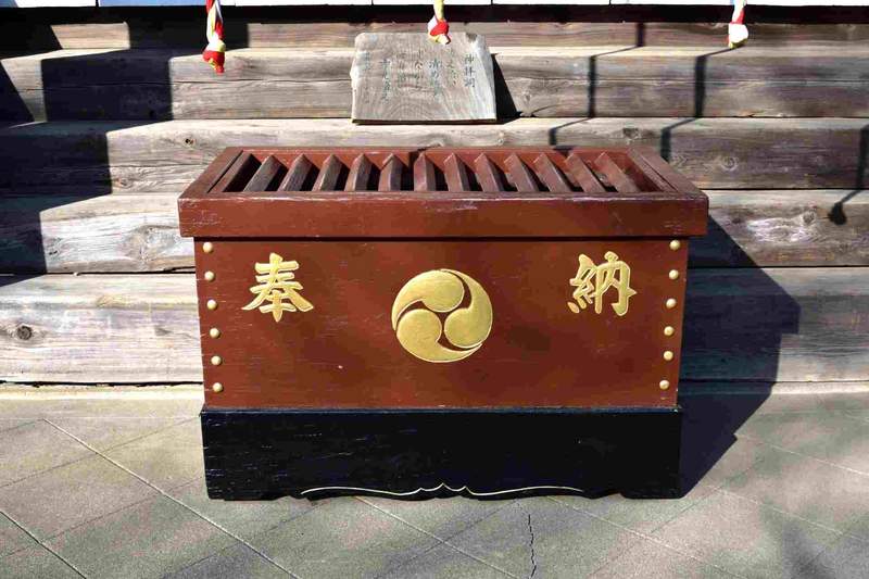 日本神社出現《新型香油錢小偷》你看到的賽錢箱有可能不是神社設置的！？