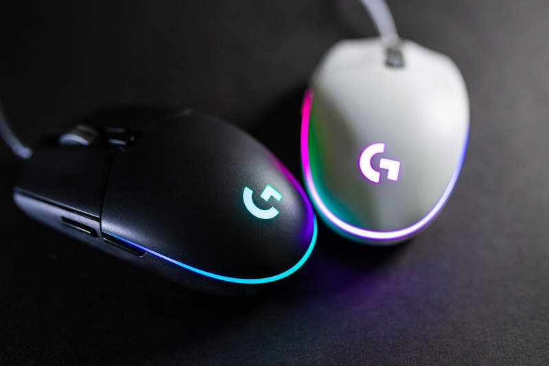 電競滑鼠《Logitech G203》會發光就是酷炫,還可以拿來當小夜燈(誤) 電競滑鼠《Logitech G203》會發光就是酷炫,還可以拿來當小夜燈(誤)