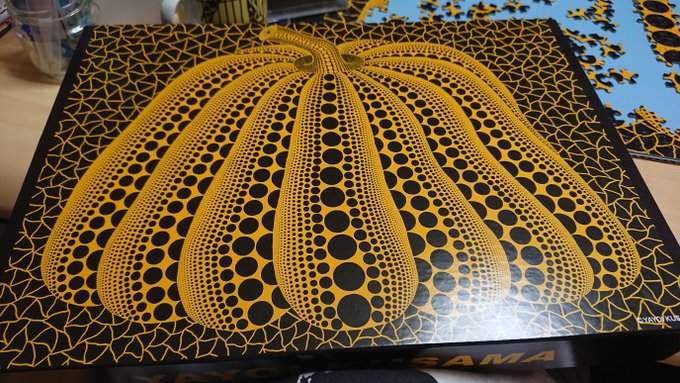 網友挑戰《草間彌生南瓜拼圖》居家防疫宅休閒...有休息到嗎？反而更累吧XD