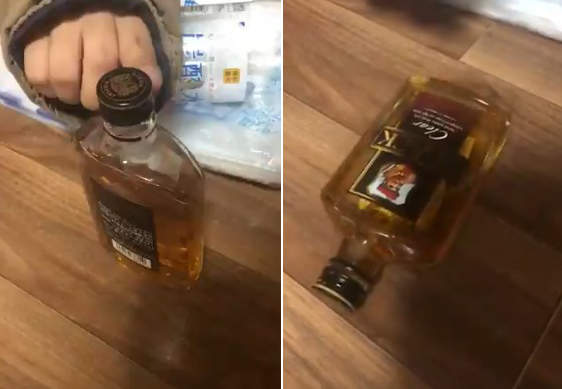 網友實驗《把威士忌瓶弄倒會發出可愛的聲音》感覺很有趣但...我試不出來XD 網友實驗《把威士忌瓶弄倒會發出可愛的聲音》感覺很有趣但...我試不出來XD