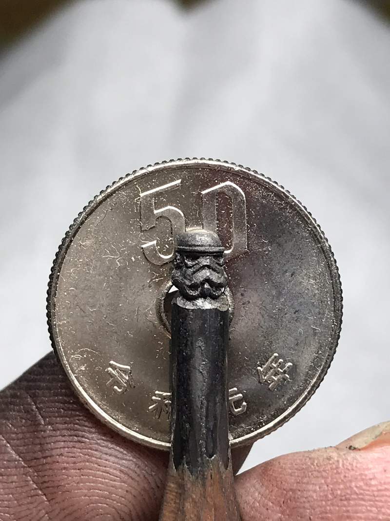 模型達人手雕《鉛筆芯雕刻藝術》精準又細微的操作展現