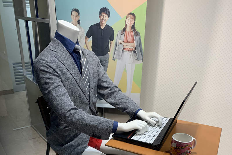 變態紳士服《在家工作的西服穿搭》肺炎疫情下假人身上衣服也出現了變化... 變態紳士服《在家工作的西服穿搭》肺炎疫情下假人身上衣服也出現了變化...