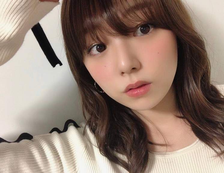 1000號封面女郎《篠崎愛》回顧童顏巨乳的未公開照片特輯篇