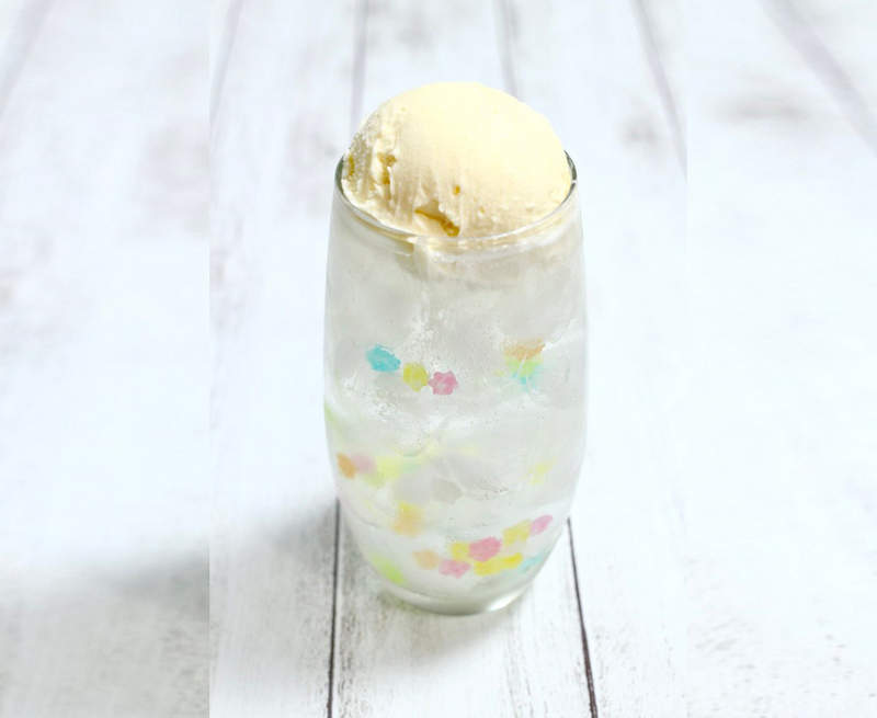 甜滋滋《夢幻冰淇淋汽水》加了金平糖色彩繽紛的樣子真可愛❤ 甜滋滋《夢幻冰淇淋汽水》加了金平糖色彩繽紛的樣子真可愛❤