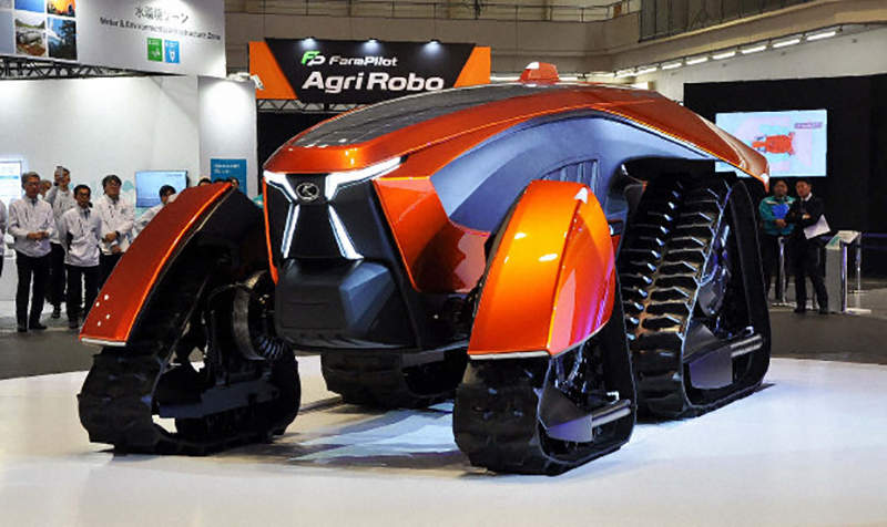 《未來風無人農機具》全自動曳引機超像變形兵器？網友直呼未來肯定會反抗人類