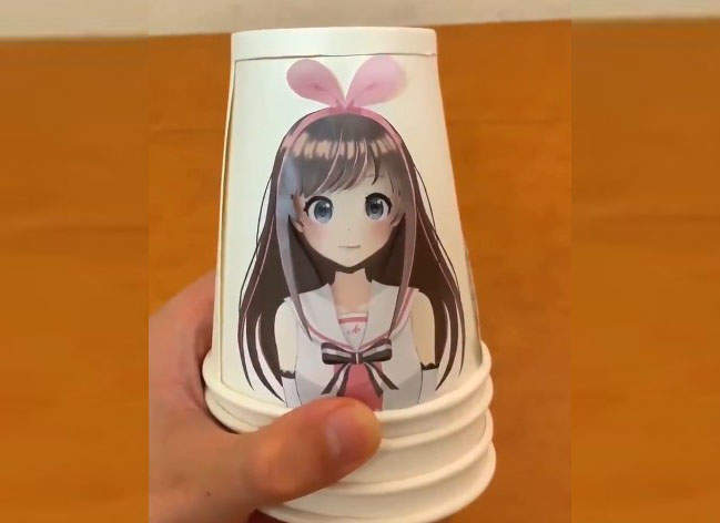 紙杯藝術創作達人《虛擬實況主絆愛》最新作品紙杯動畫女孩模樣超生動