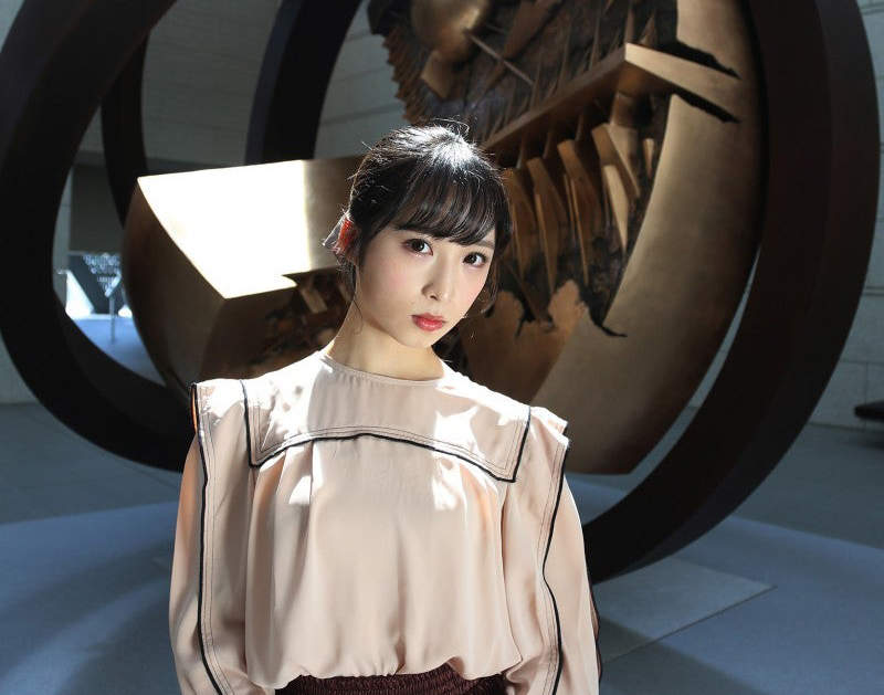 《美術館女子炎上》AKB48拍美照宣傳美術館魅力 被罵歧視女性又污辱藝術家？